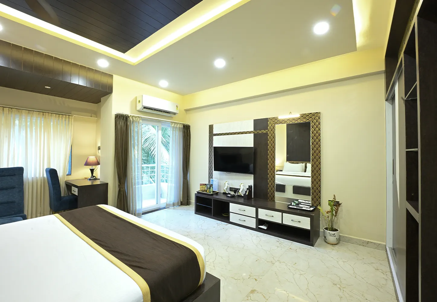 Room Gallery Image 4