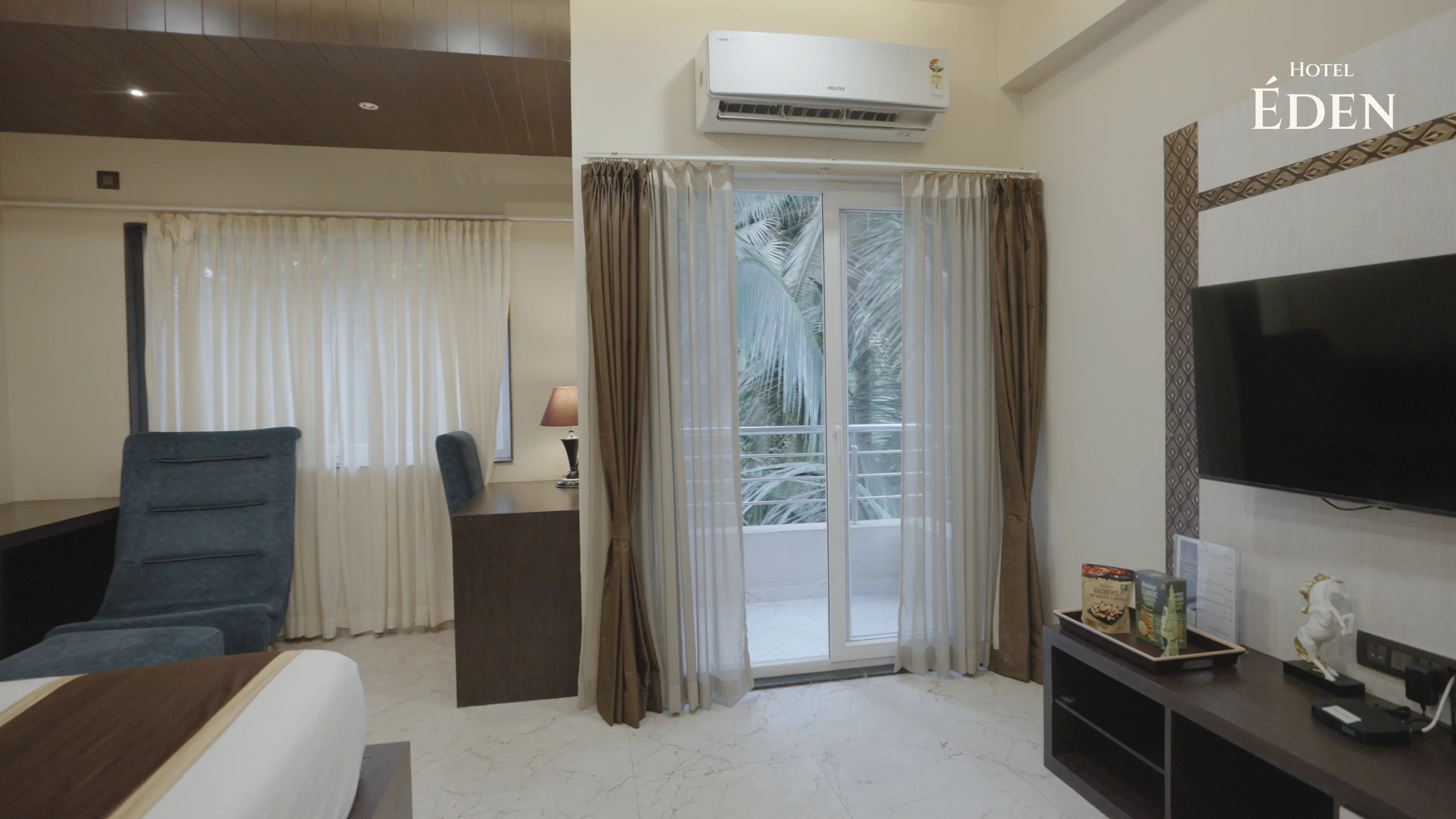 Suite Room (With Balcony)