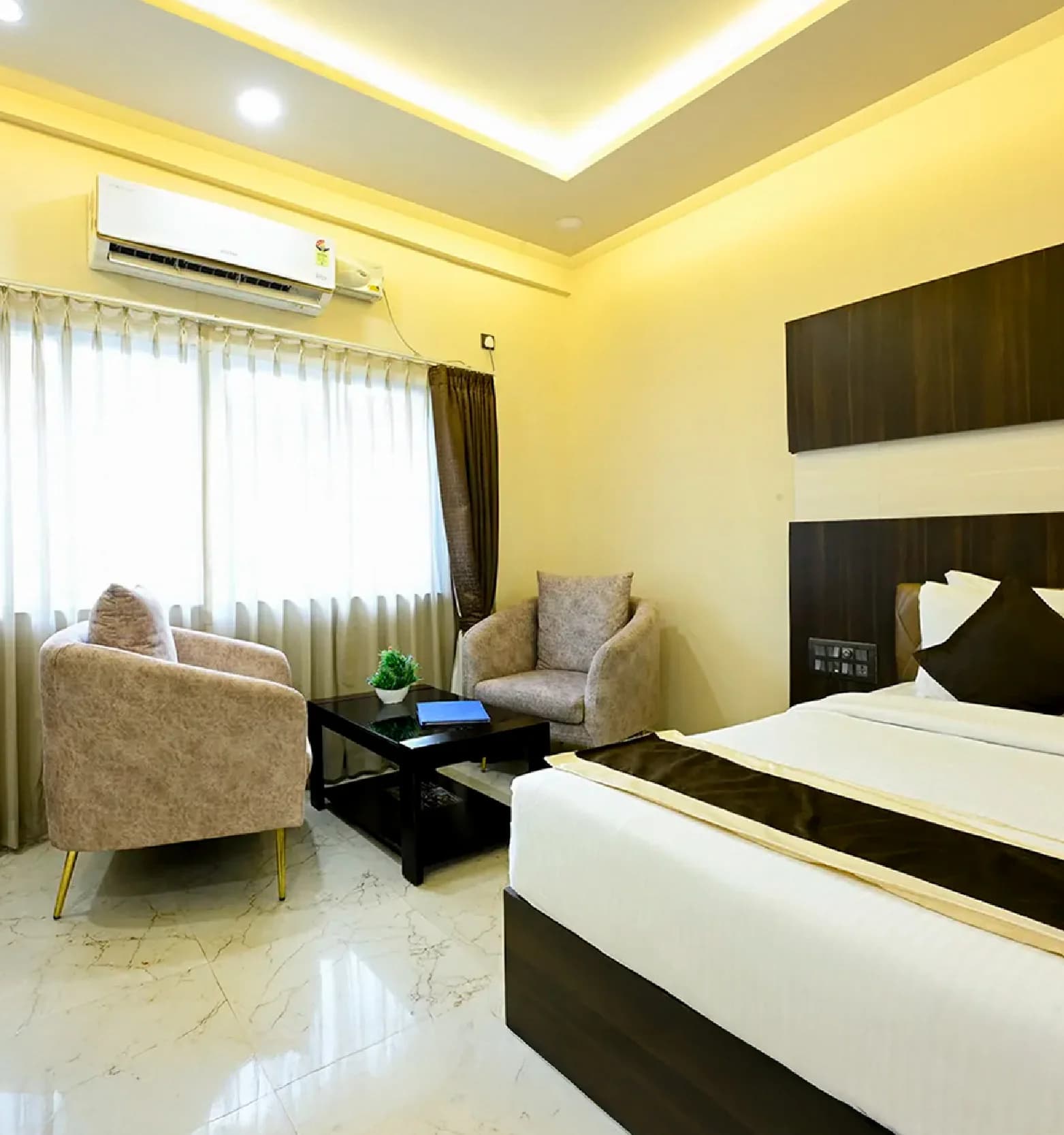 Comfortable Club Room Stay in Karwar